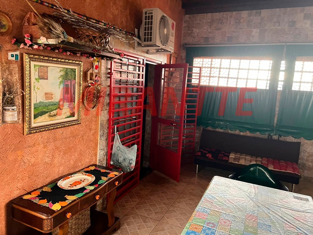 Sobrado de 247m² com 3 quartos em Bortolândia