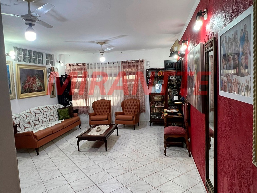 Sobrado de 247m² com 3 quartos em Bortolândia