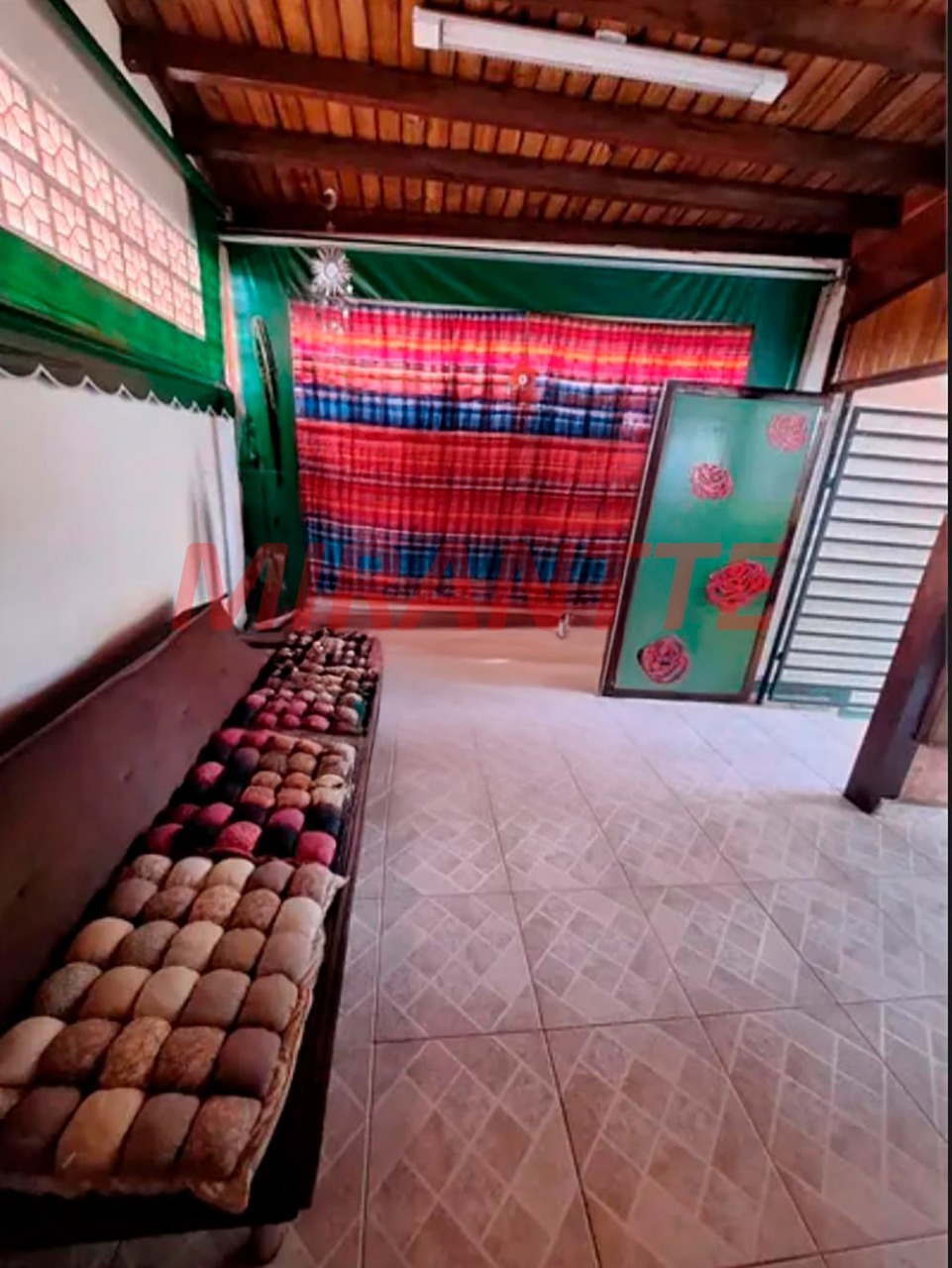 Sobrado de 247m² com 3 quartos em Bortolândia