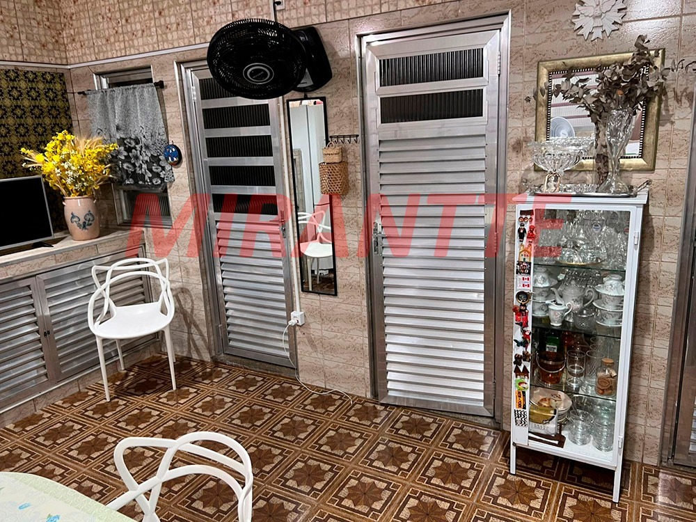 Sobrado de 247m² com 3 quartos em Bortolândia