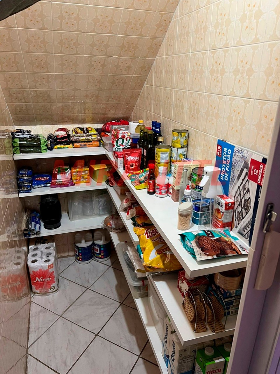 Sobrado de 247m² com 3 quartos em Bortolândia