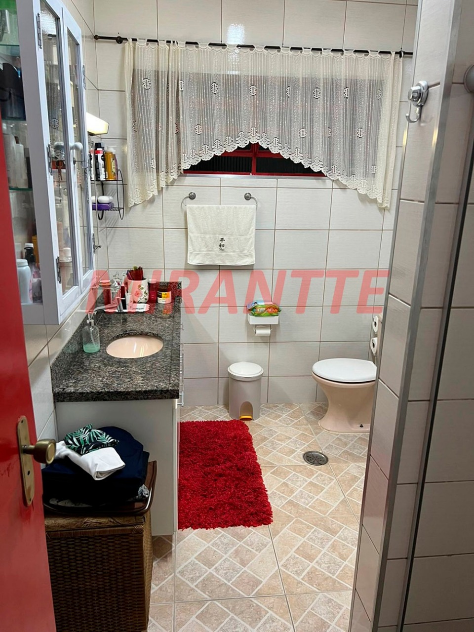 Sobrado de 247m² com 3 quartos em Bortolândia