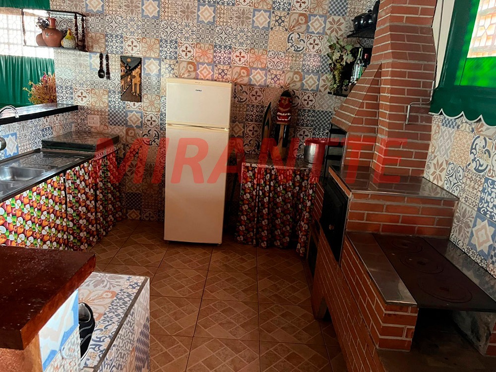 Sobrado de 247m² com 3 quartos em Bortolândia