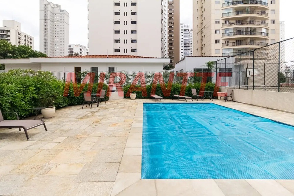 Apartamento de 267m² com 4 quartos em Moema