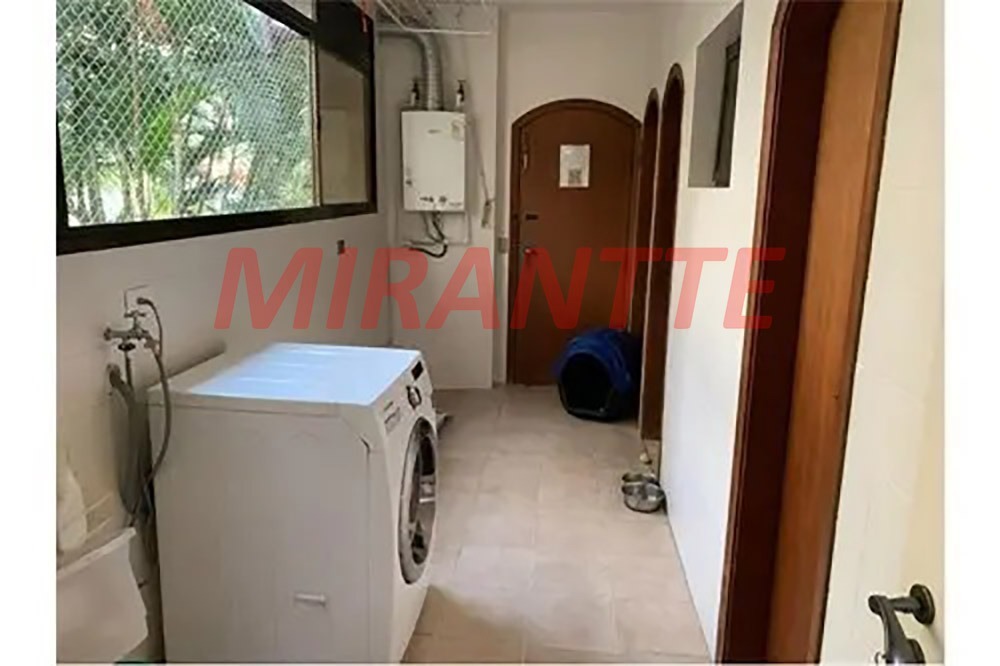 Apartamento de 267m² com 4 quartos em Moema