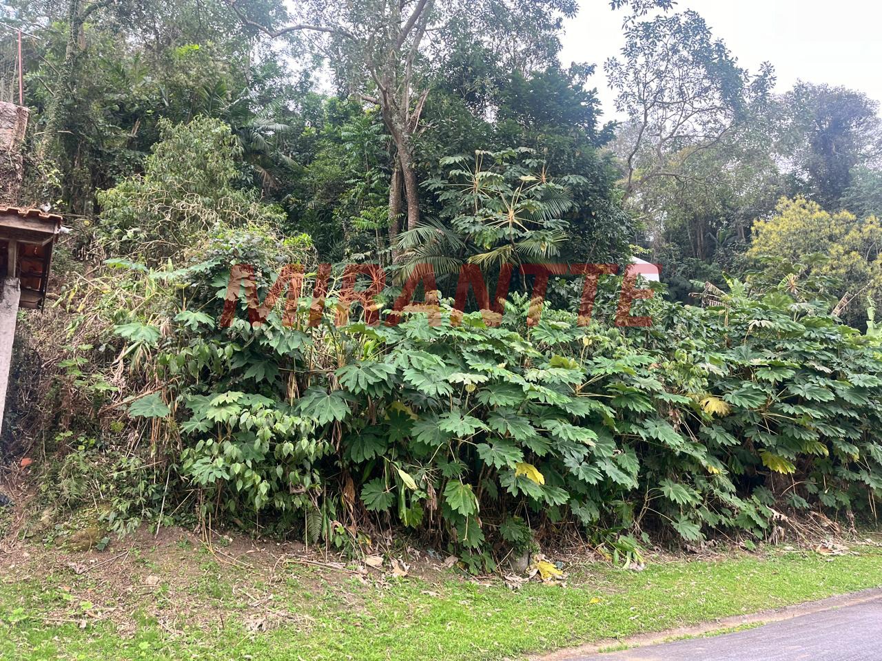 Terreno de 1010m² em Caraguata