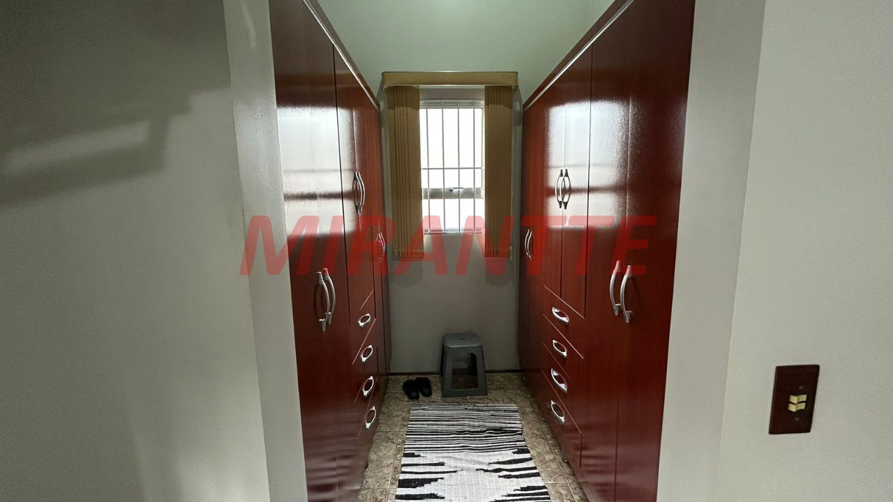 Sobrado de 260m² com 4 quartos em Jardim das Laranjeiras