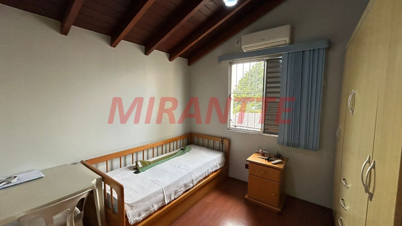Sobrado de 260m² com 4 quartos em Jardim das Laranjeiras