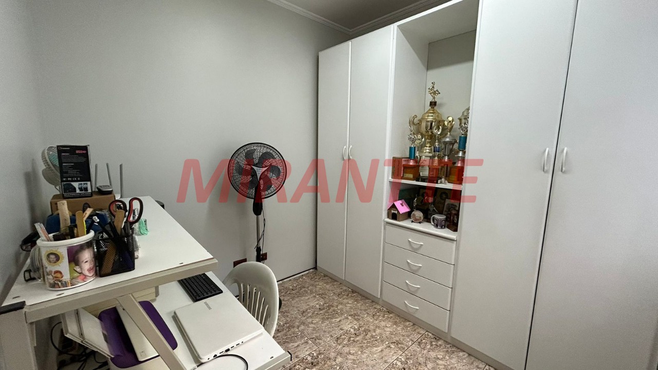Sobrado de 260m² com 4 quartos em Jardim das Laranjeiras