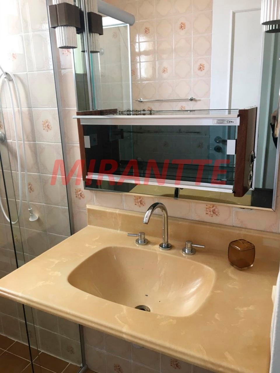 Apartamento de 73m² com 3 quartos em Limão