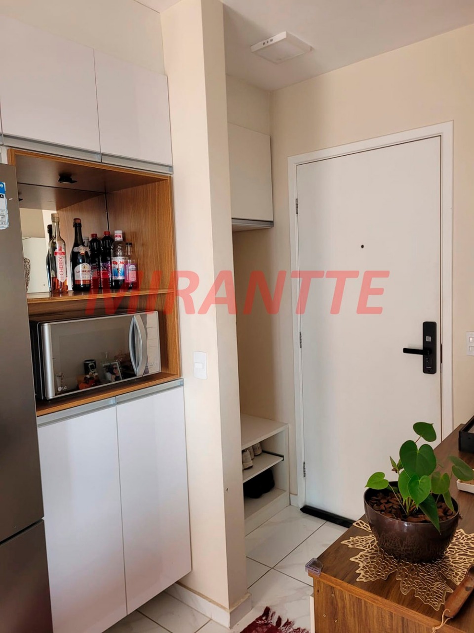 Apartamento de 43000m² com 2 quartos em Vila Itapegica