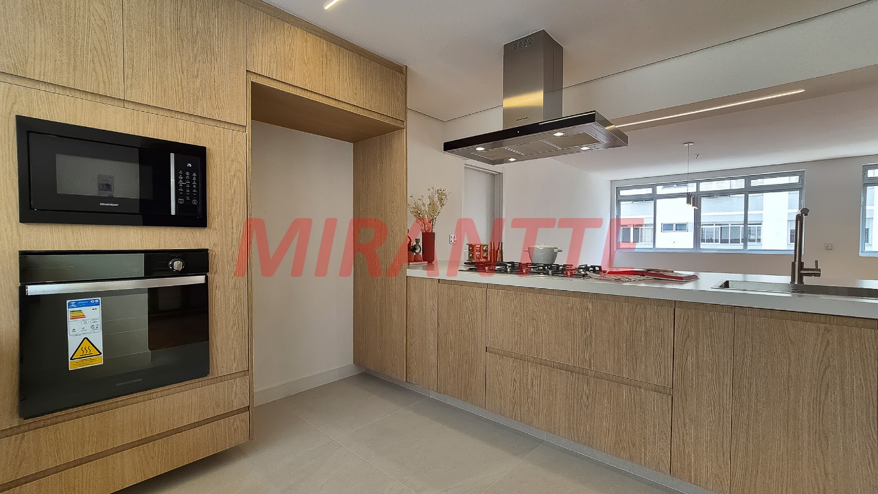 Apartamento de 158.6m² com 3 quartos em Jardim Paulista