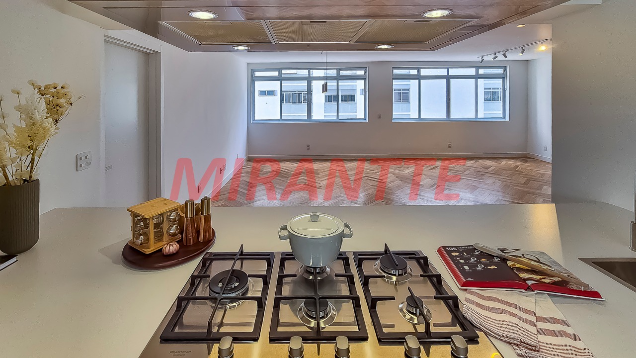 Apartamento de 158.6m² com 3 quartos em Jardim Paulista