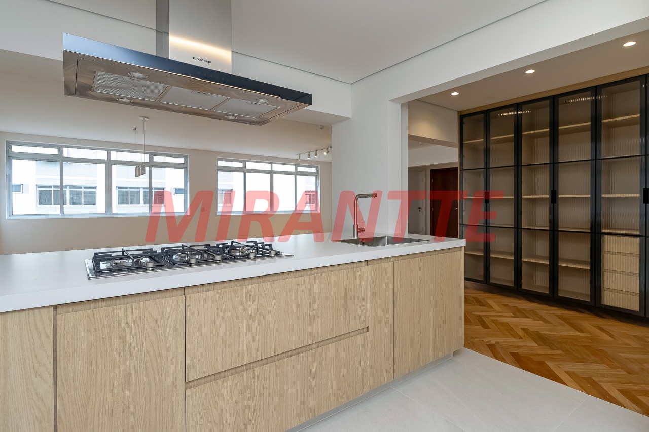 Apartamento de 158.6m² com 3 quartos em Jardim Paulista
