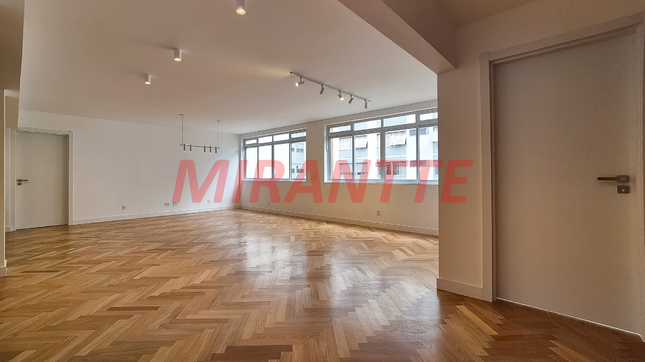 Apartamento de 158.6m² com 3 quartos em Jardim Paulista