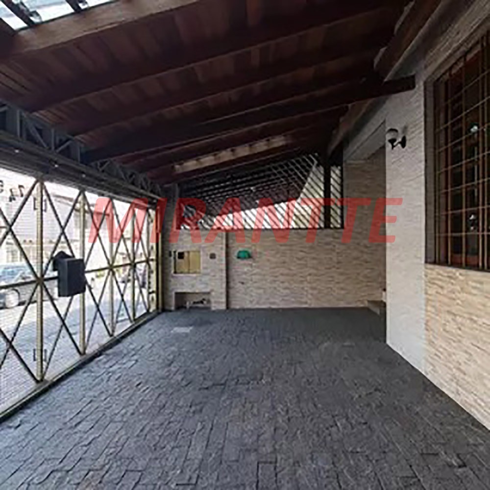 Sobrado de 216m² com 3 quartos em Parada Inglesa