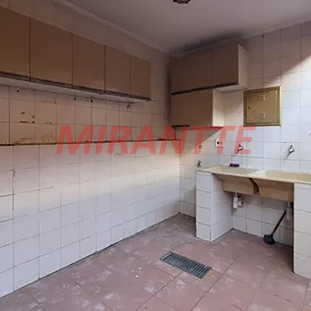 Sobrado de 216m² com 3 quartos em Parada Inglesa