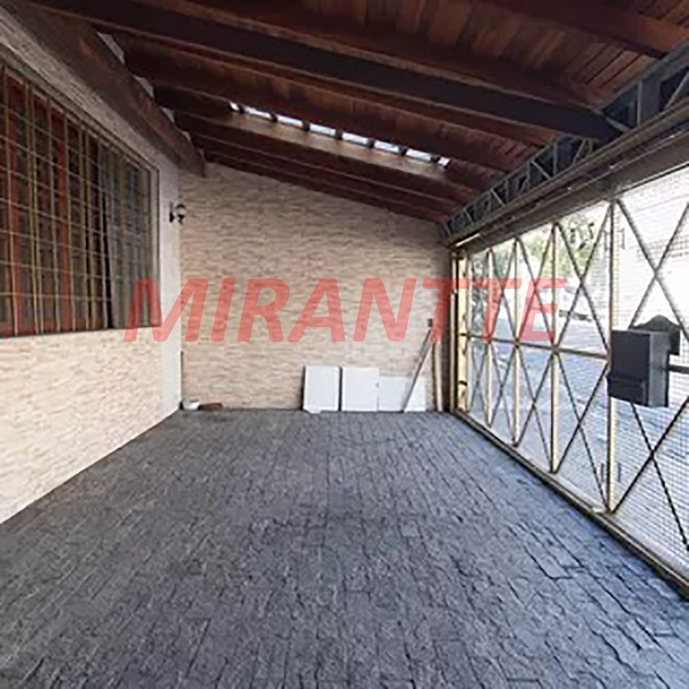 Sobrado de 216m² com 3 quartos em Parada Inglesa