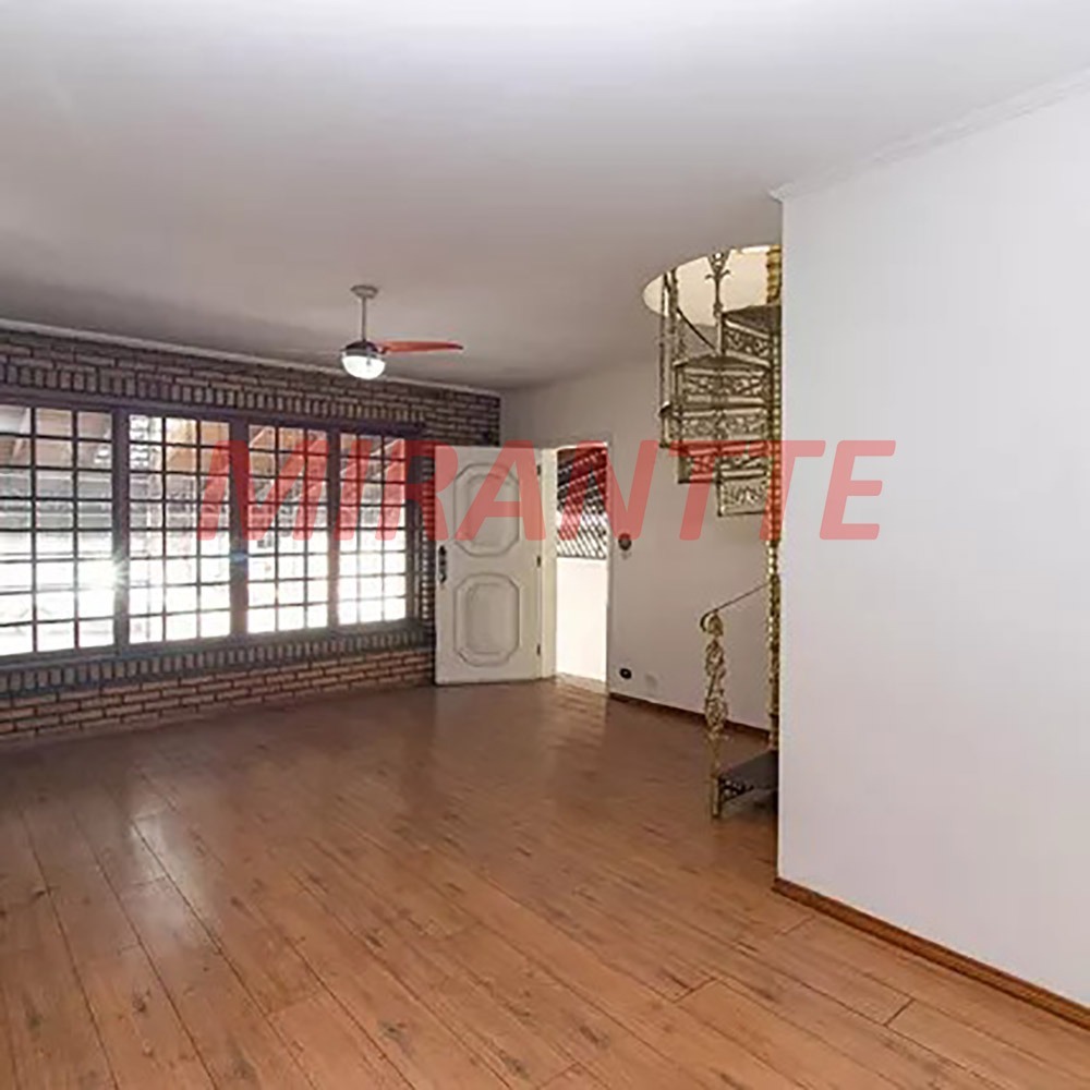Sobrado de 216m² com 3 quartos em Parada Inglesa