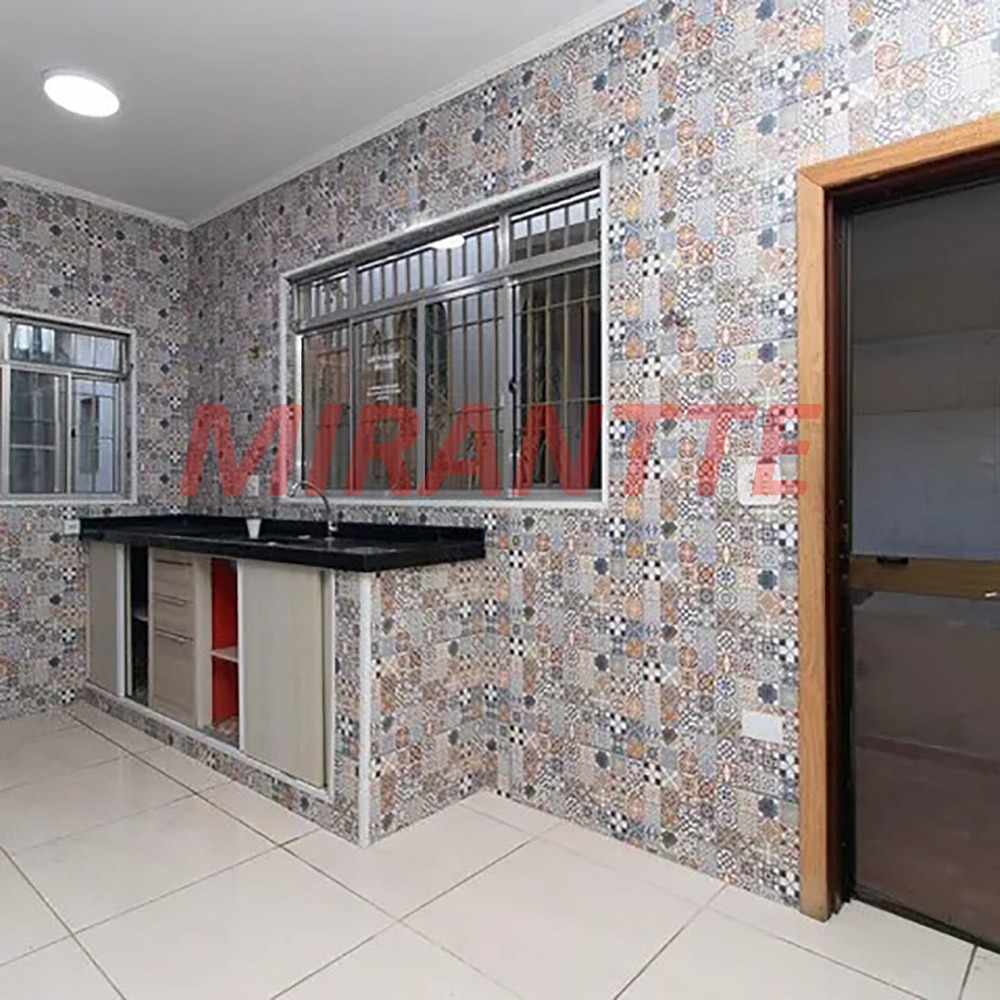 Sobrado de 216m² com 3 quartos em Parada Inglesa