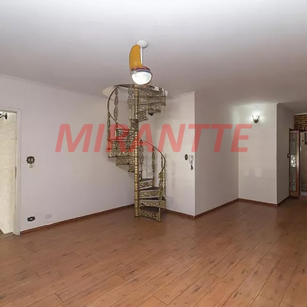 Sobrado de 216m² com 3 quartos em Parada Inglesa