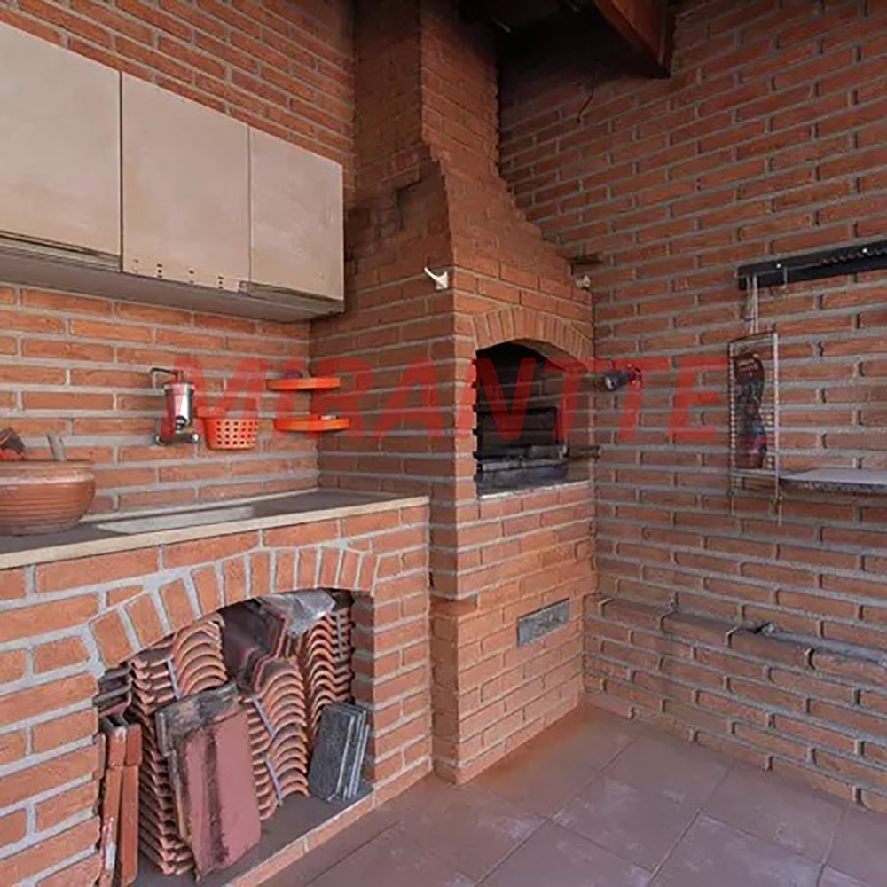 Sobrado de 216m² com 3 quartos em Parada Inglesa