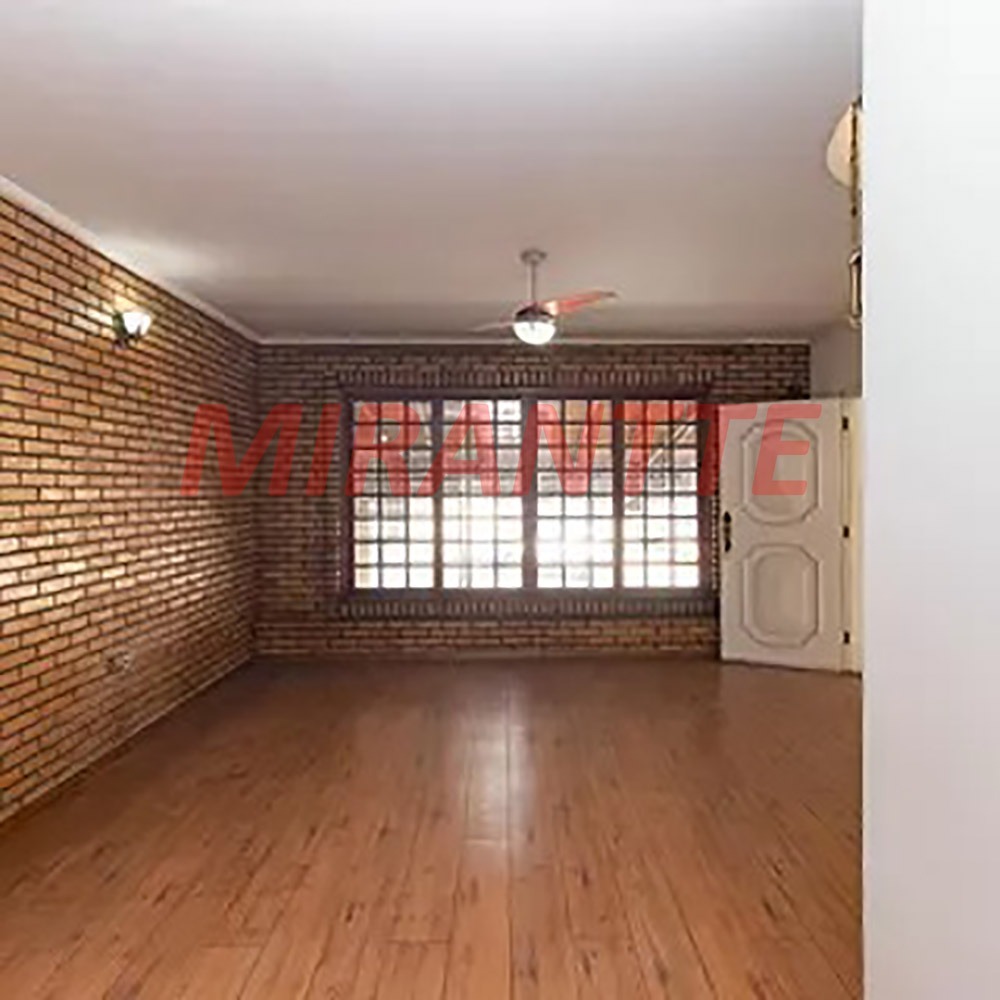 Sobrado de 216m² com 3 quartos em Parada Inglesa