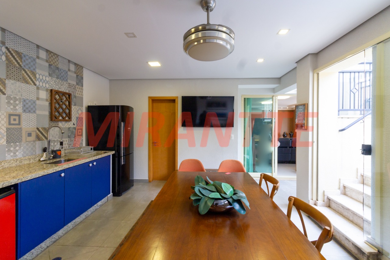 Cobertura de 280m² com 4 quartos em Santana