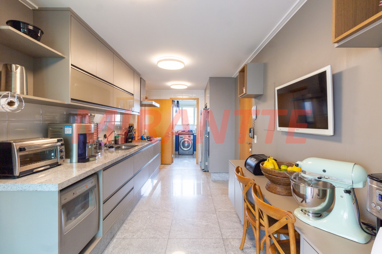 Cobertura de 280m² com 4 quartos em Santana