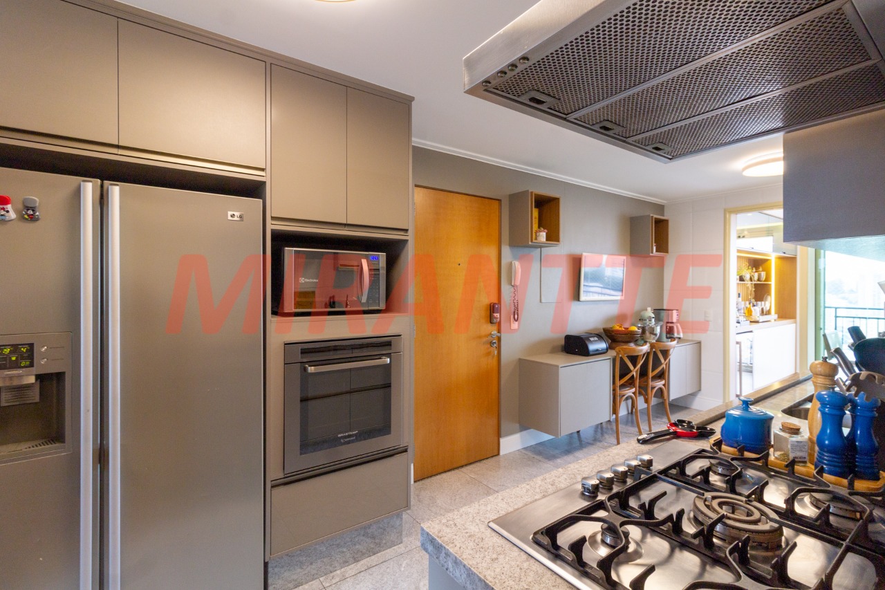 Cobertura de 280m² com 4 quartos em Santana