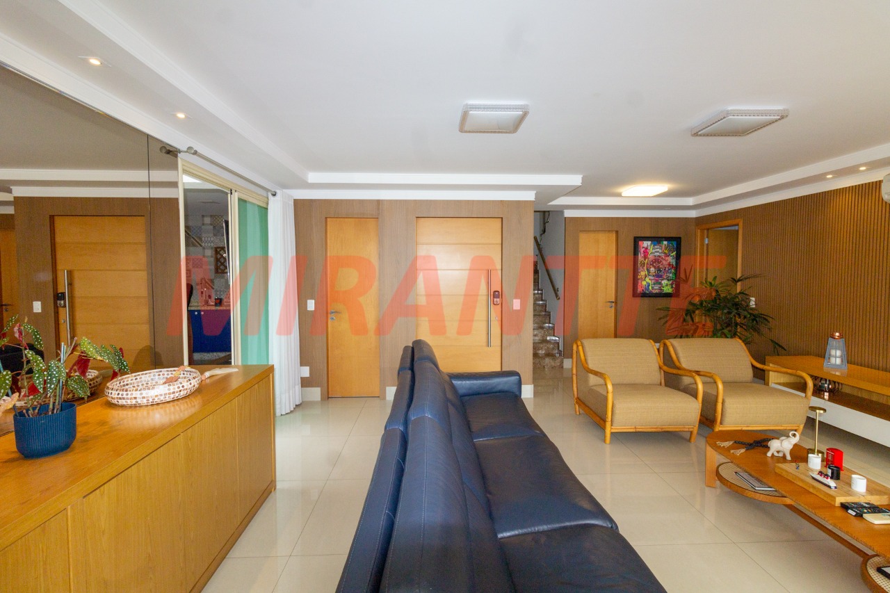 Cobertura de 280m² com 4 quartos em Santana