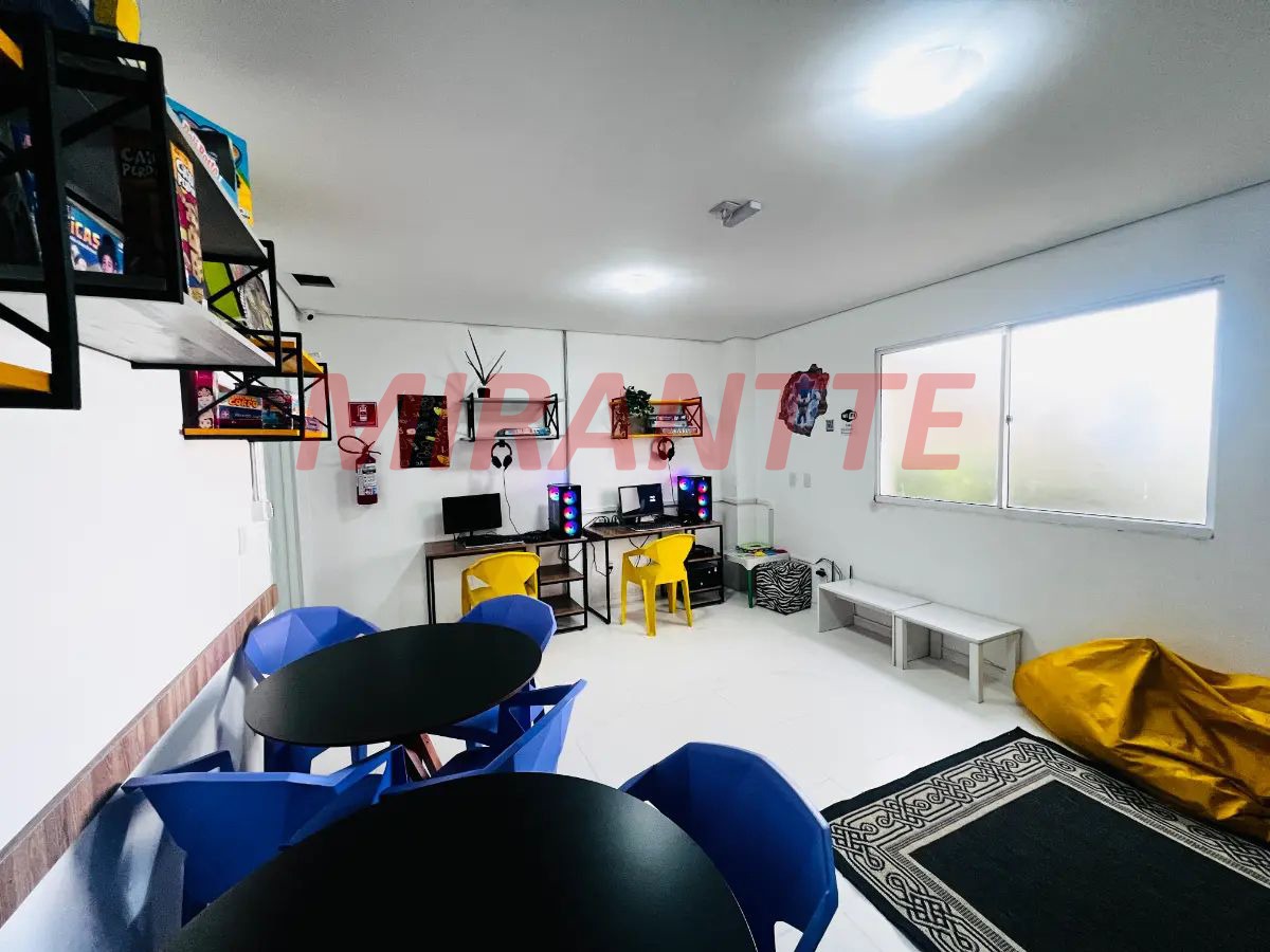 Apartamento de 44m² com 2 quartos em Jardim Iris
