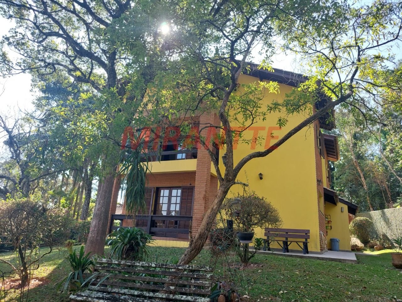 Cond. fechado de 272.51m² com 3 quartos em Campos Cantareira