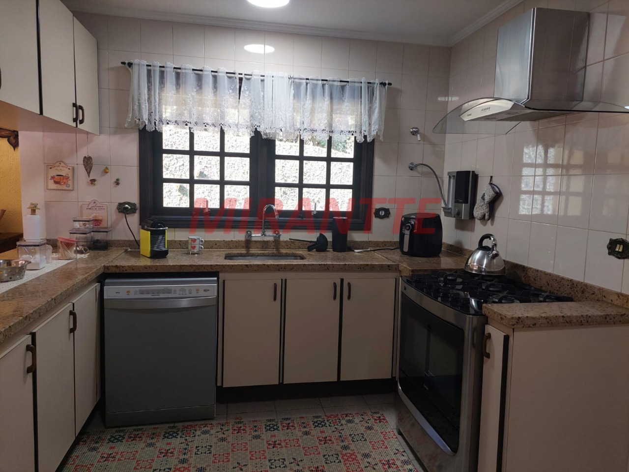 Cond. fechado de 272.51m² com 3 quartos em Campos Cantareira