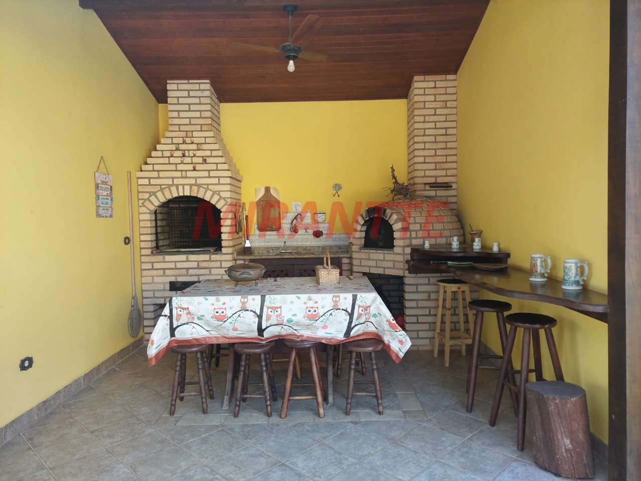 Cond. fechado de 272.51m² com 3 quartos em Campos Cantareira