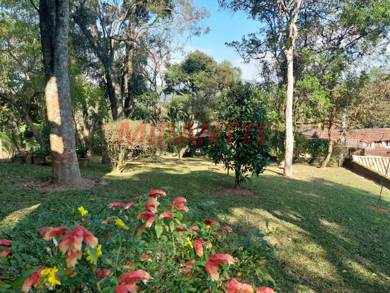Cond. fechado de 272.51m² com 3 quartos em Campos Cantareira
