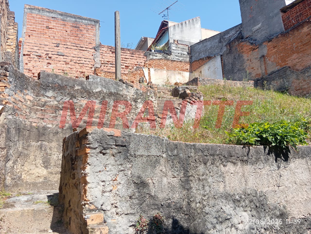 Terreno de 0m² em Vila Santa Maria