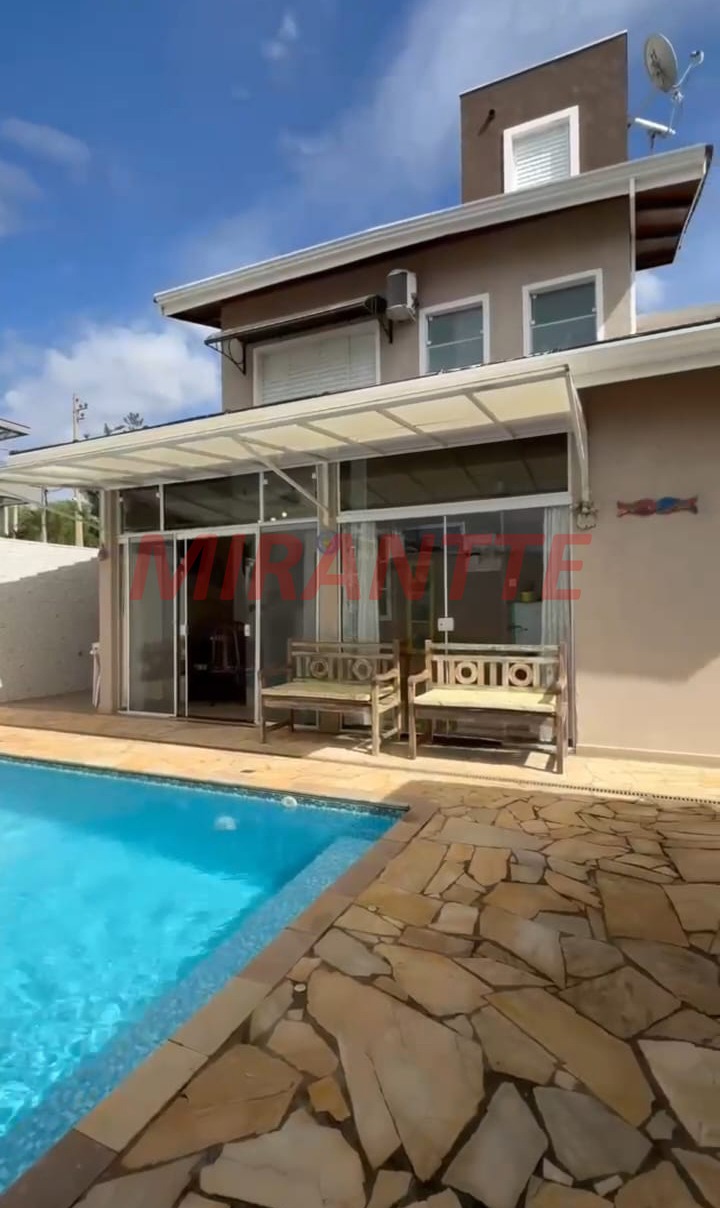 Cond. fechado de 180m² com 3 quartos em Condomínio Atibaia Park I