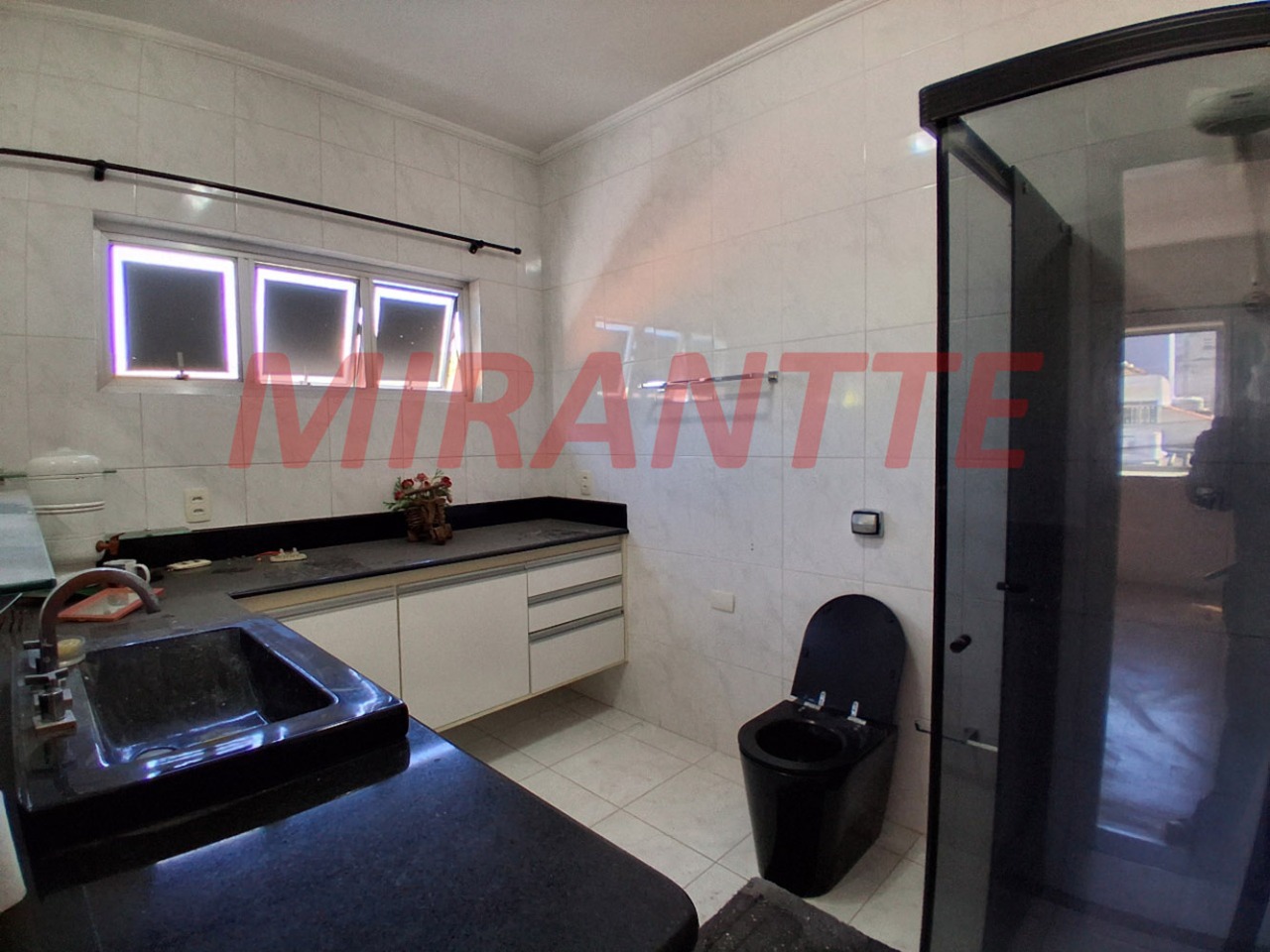 Sobrado de 274m² com 4 quartos em Vila Guilherme
