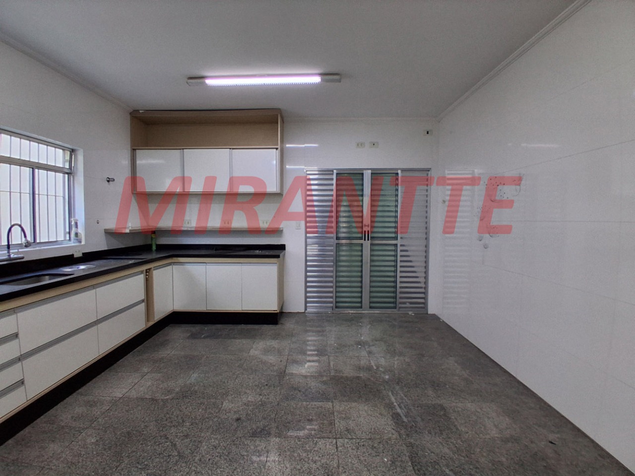 Sobrado de 274m² com 4 quartos em Vila Guilherme