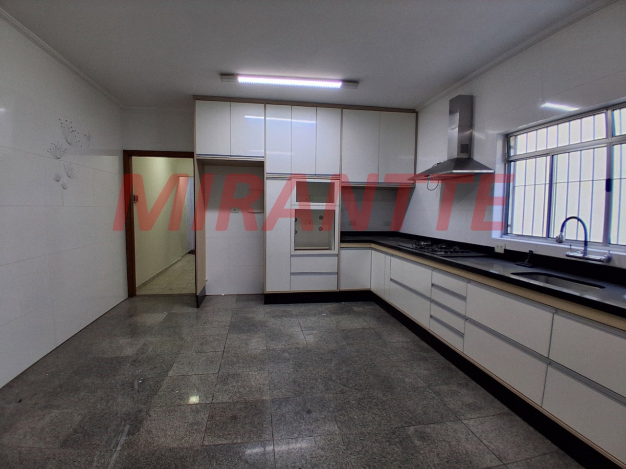 Sobrado de 274m² com 4 quartos em Vila Guilherme
