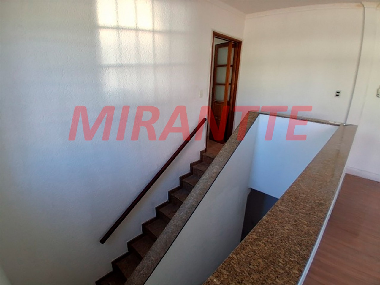 Sobrado de 274m² com 4 quartos em Vila Guilherme