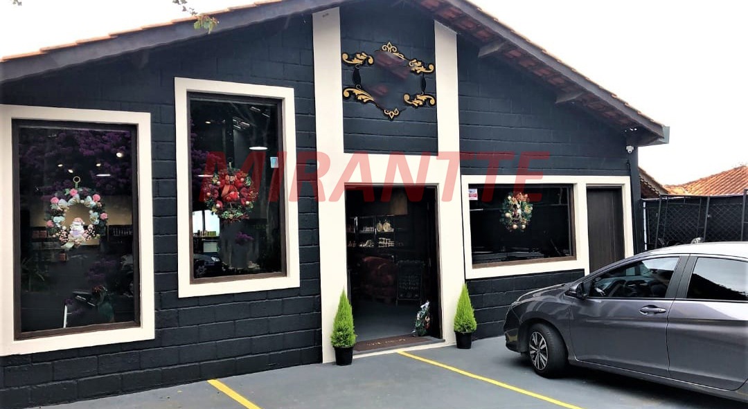 Comercial de 385m² em Samambaia