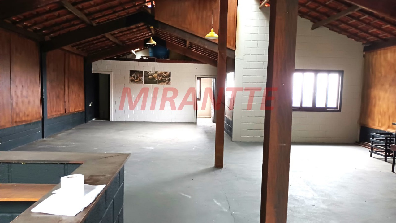 Comercial de 385m² em Samambaia