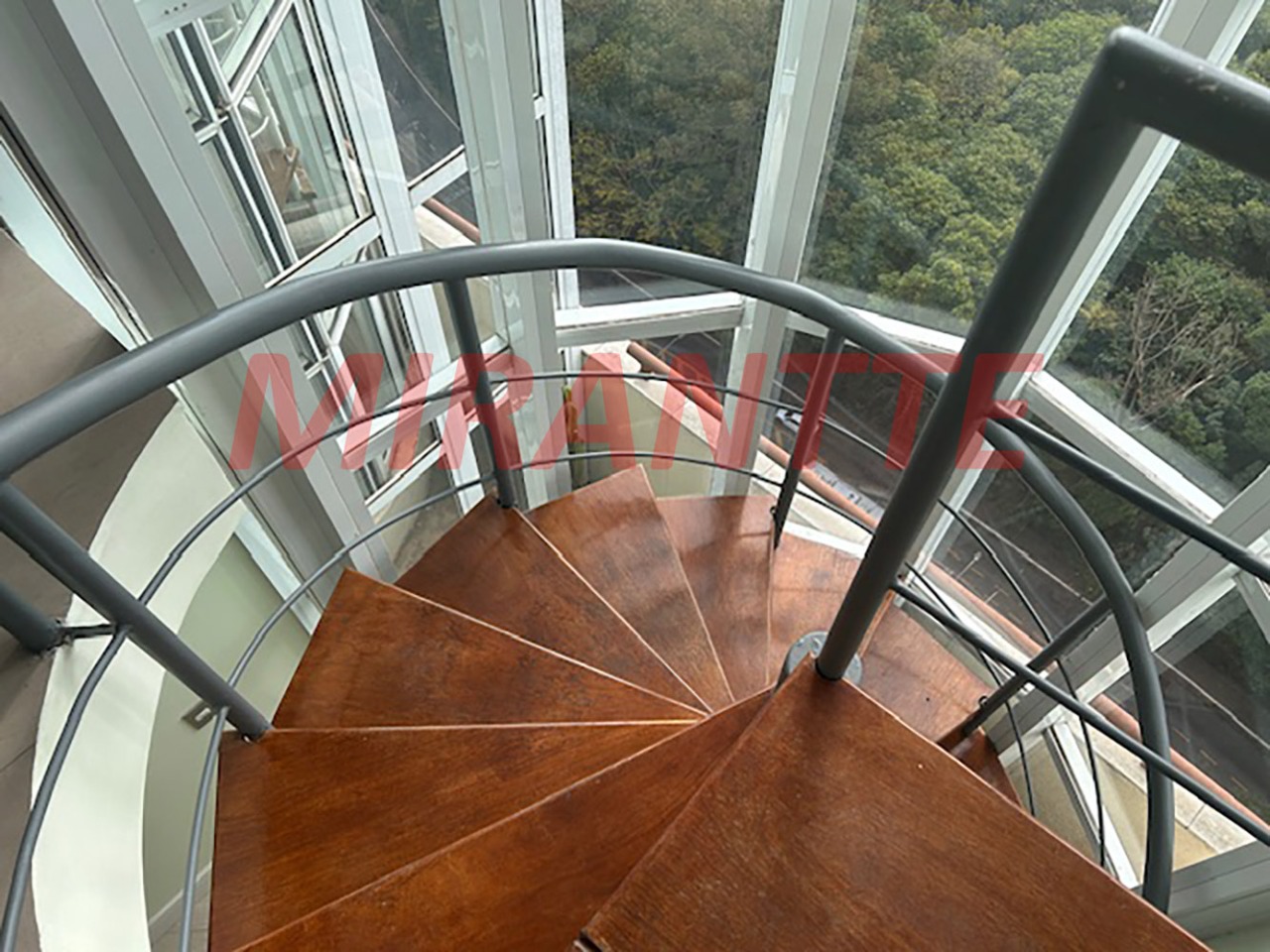 Cobertura de 130m² com 3 quartos em Horto Florestal
