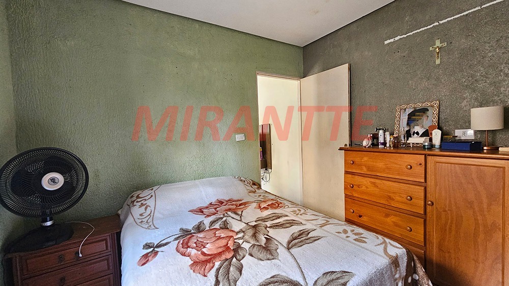 Sobrado de 200m² com 6 quartos em Parque Peruche