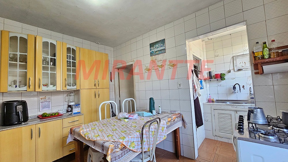 Sobrado de 200m² com 6 quartos em Parque Peruche