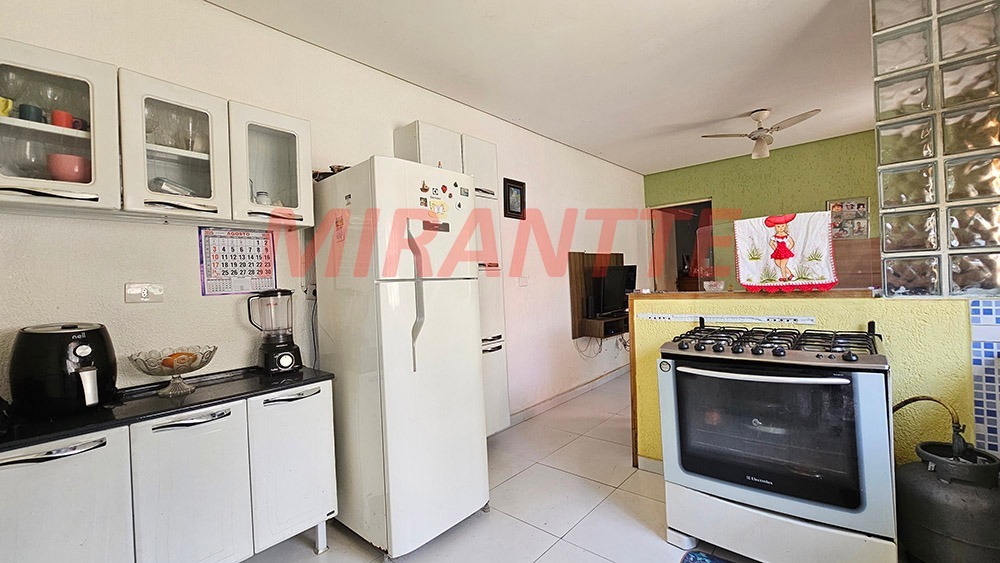 Sobrado de 200m² com 6 quartos em Parque Peruche