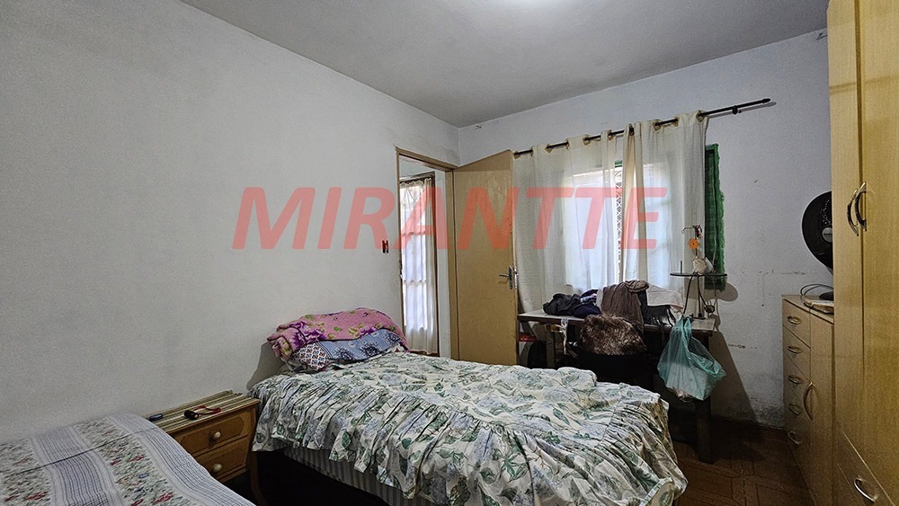 Sobrado de 200m² com 6 quartos em Parque Peruche
