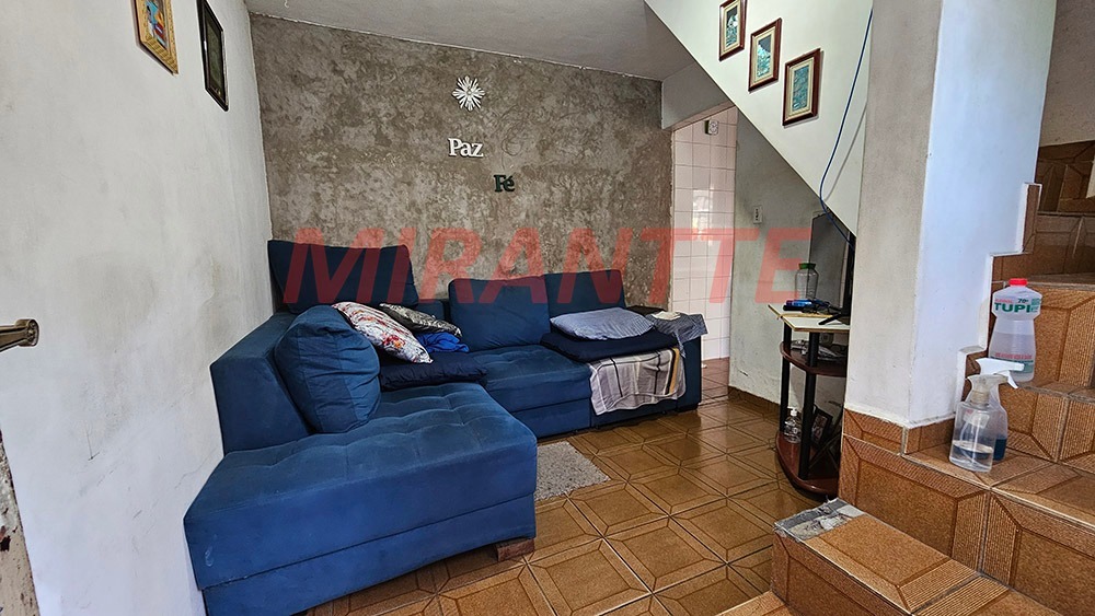 Sobrado de 200m² com 6 quartos em Parque Peruche